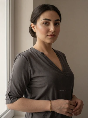 Nabat, 33, educated Turkmen woman from Turkmenabat seeking committed partner
